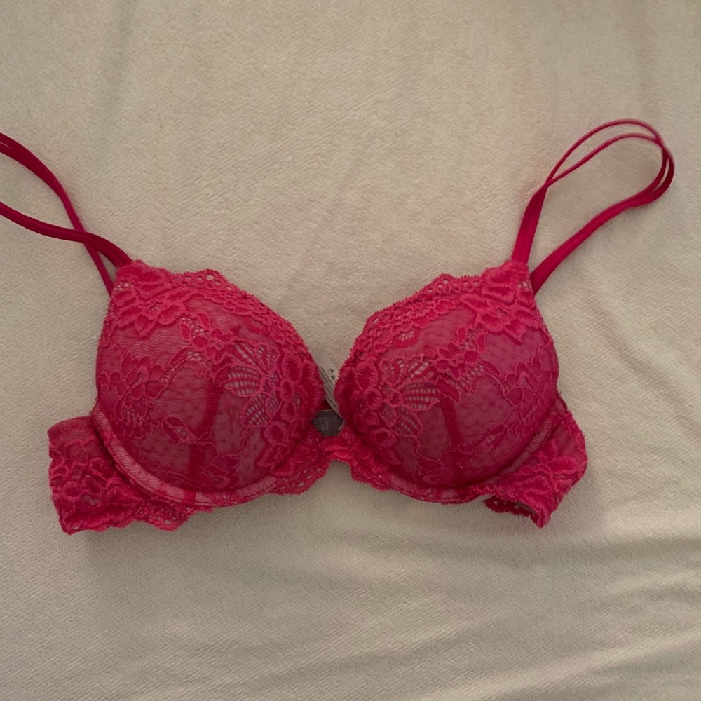 Victoria Secret Pink Lace Push-up Bra